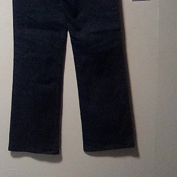 DENIM & Company ladies blue jeans. Size 4 Tall. Boot cut leg - Picture 6 of 9